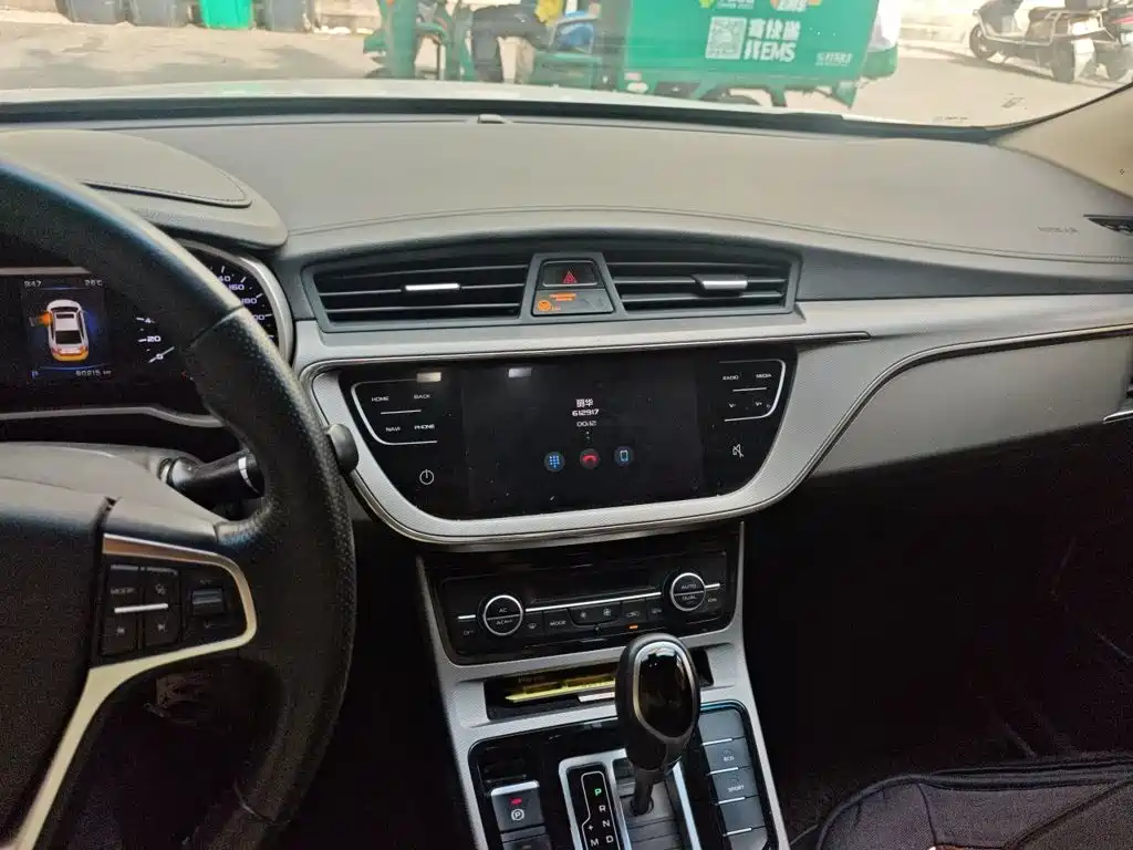 Geely Emgrand GL — миниатюра 9