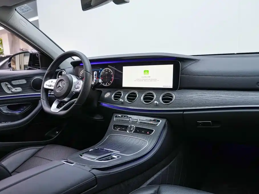 Mercedes-Benz E-Class — миниатюра 8