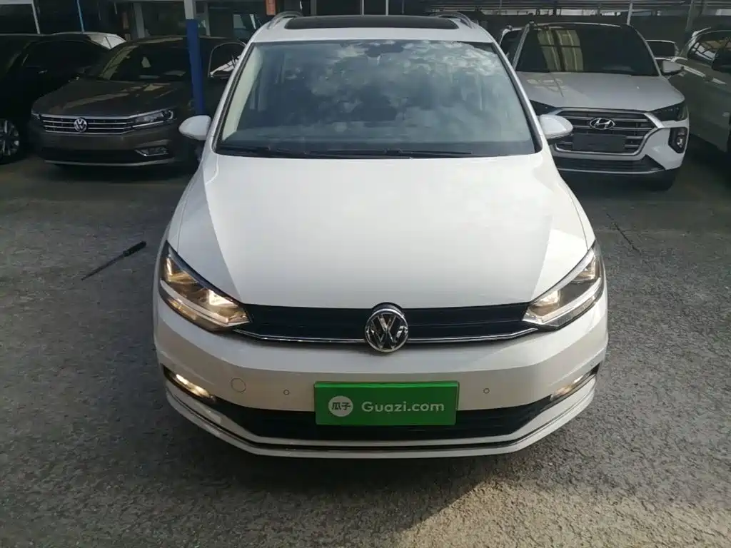 Volkswagen Touran — миниатюра 3