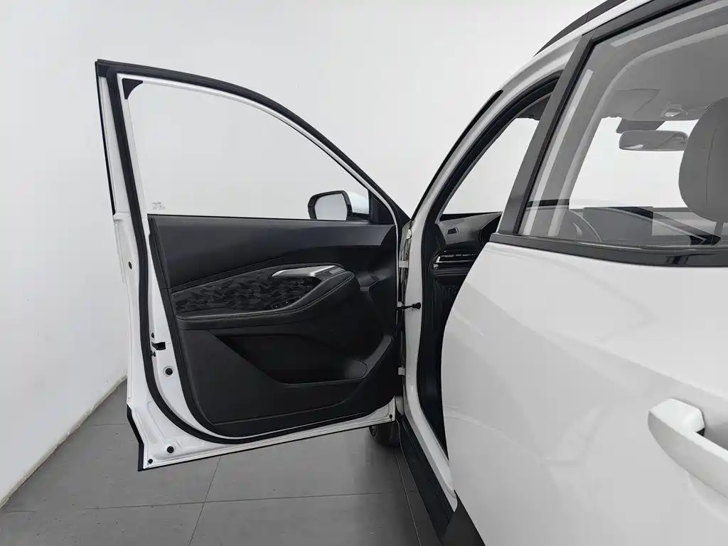 Baojun RS-3 — миниатюра 8