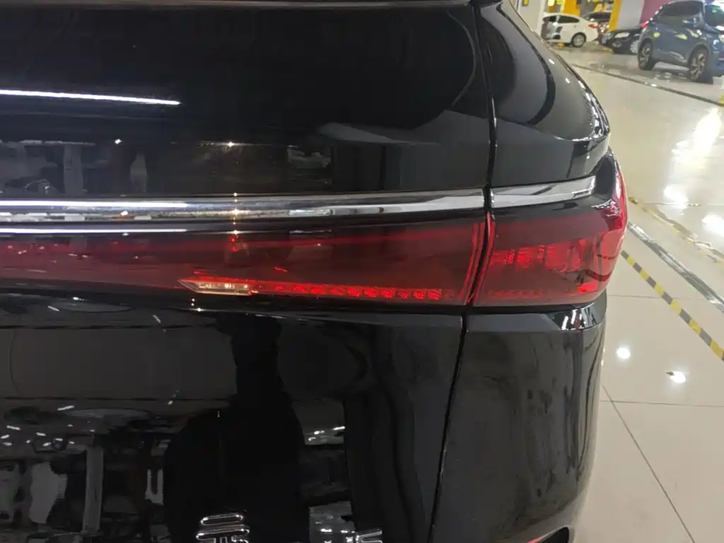 BYD Yuan Plus — миниатюра 8