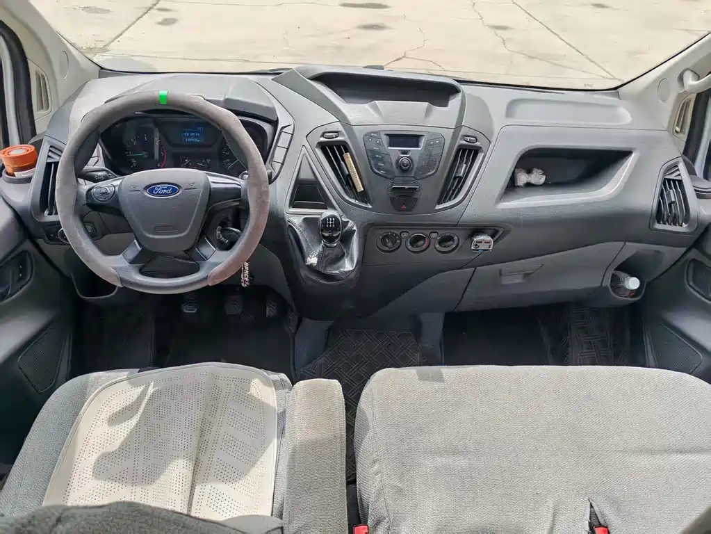 Ford Transit — миниатюра 7