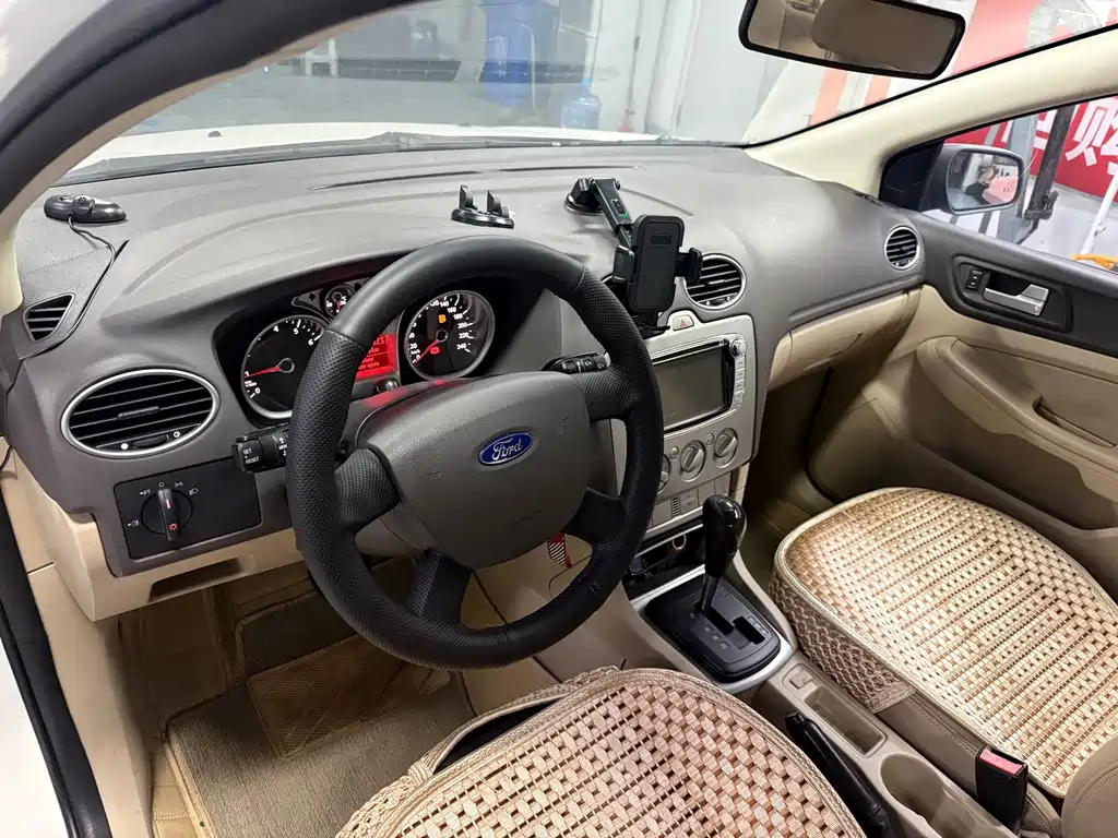 Ford Focus — миниатюра 9