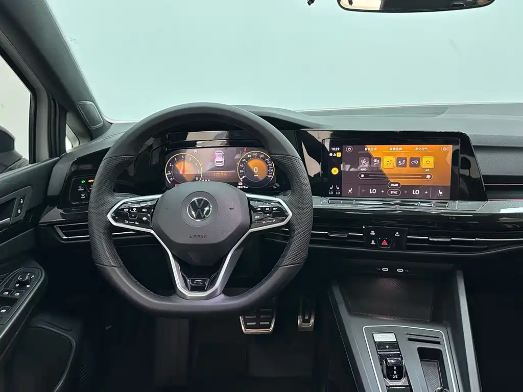 Volkswagen Golf — миниатюра 10