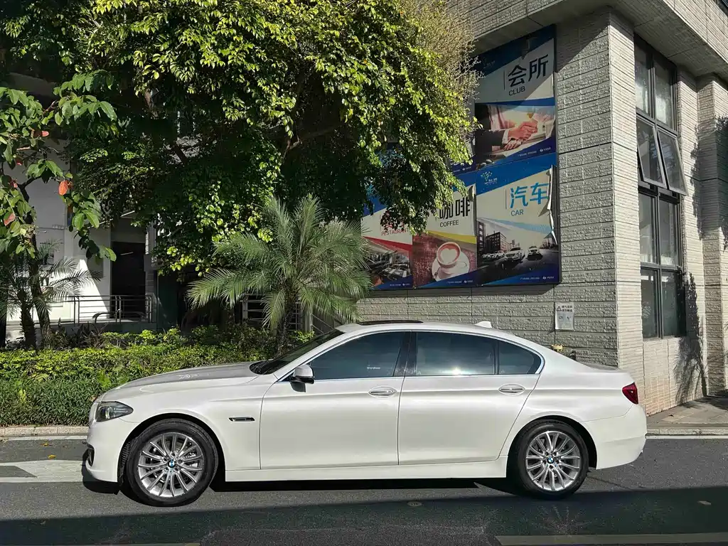 BMW 5 Series — миниатюра 3