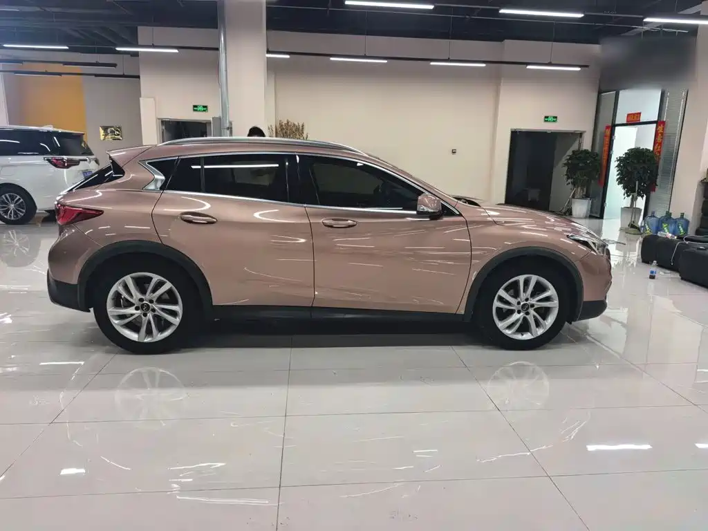 Infiniti QX30 — миниатюра 9