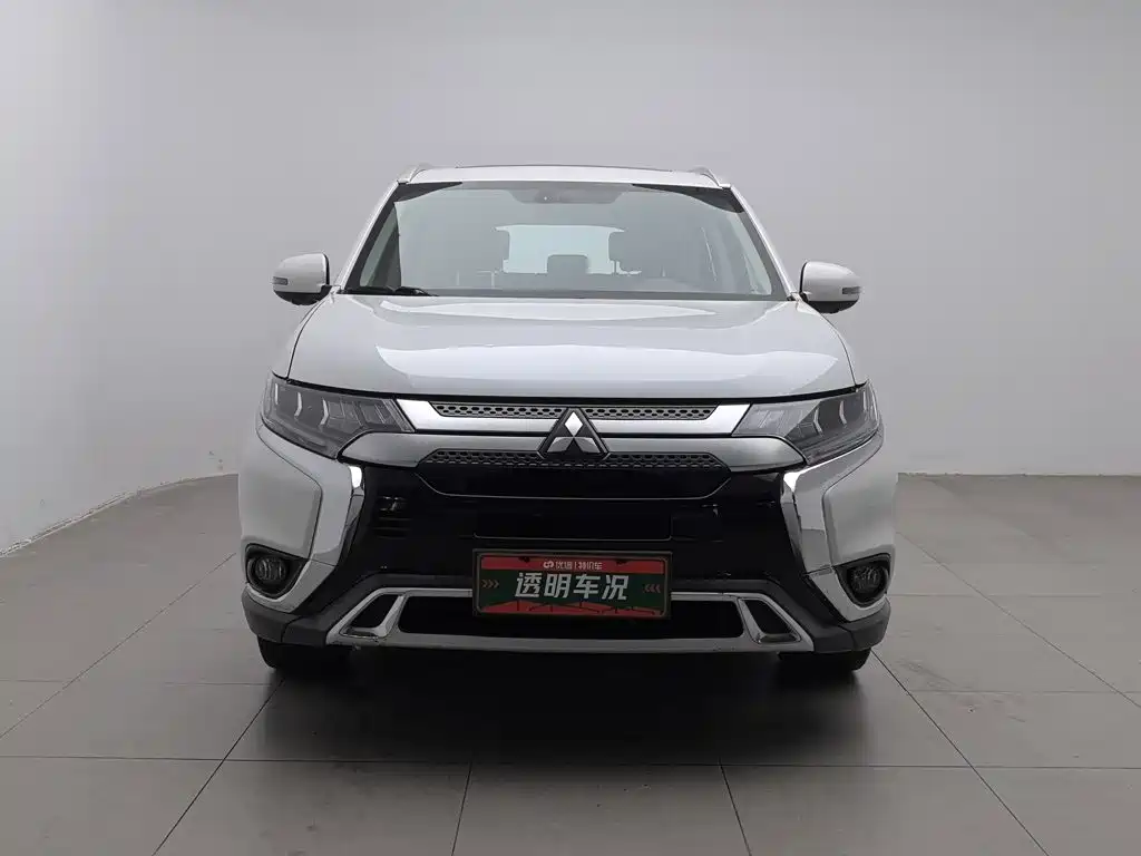 Mitsubishi Outlander — миниатюра 3