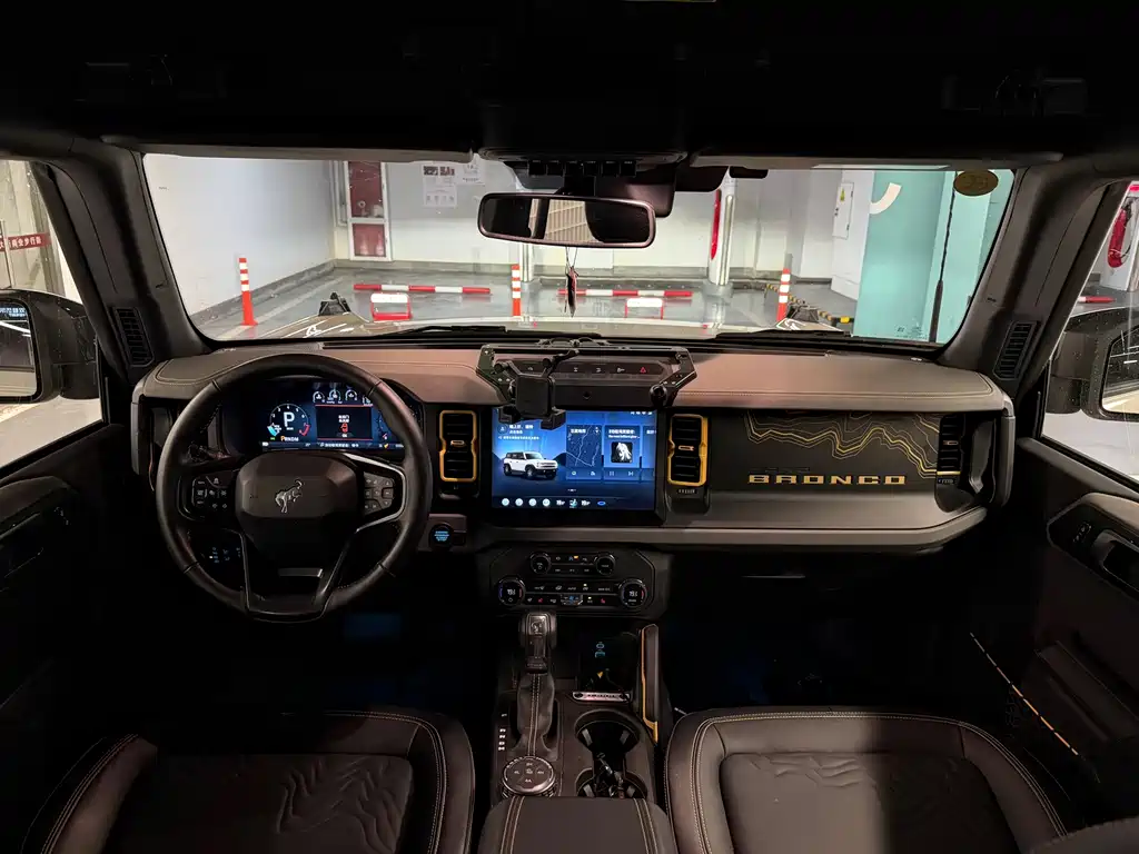 Ford Bronco — миниатюра 7