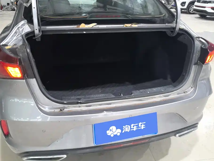 Changan Eado — миниатюра 4