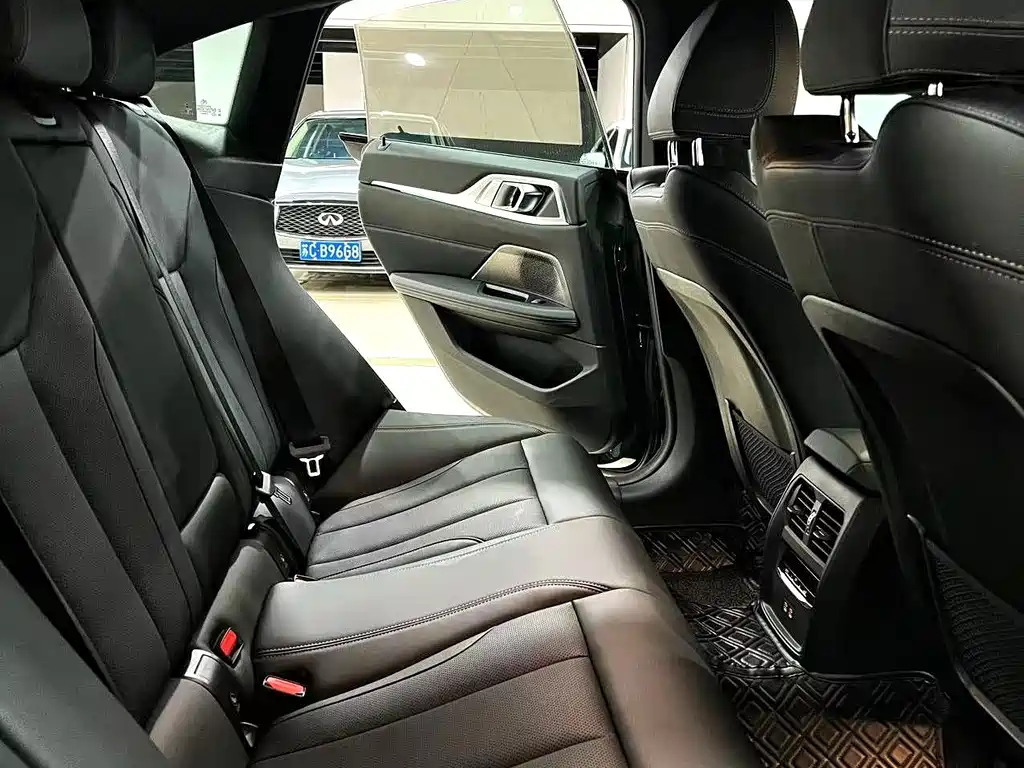 BMW 4 Series — миниатюра 8