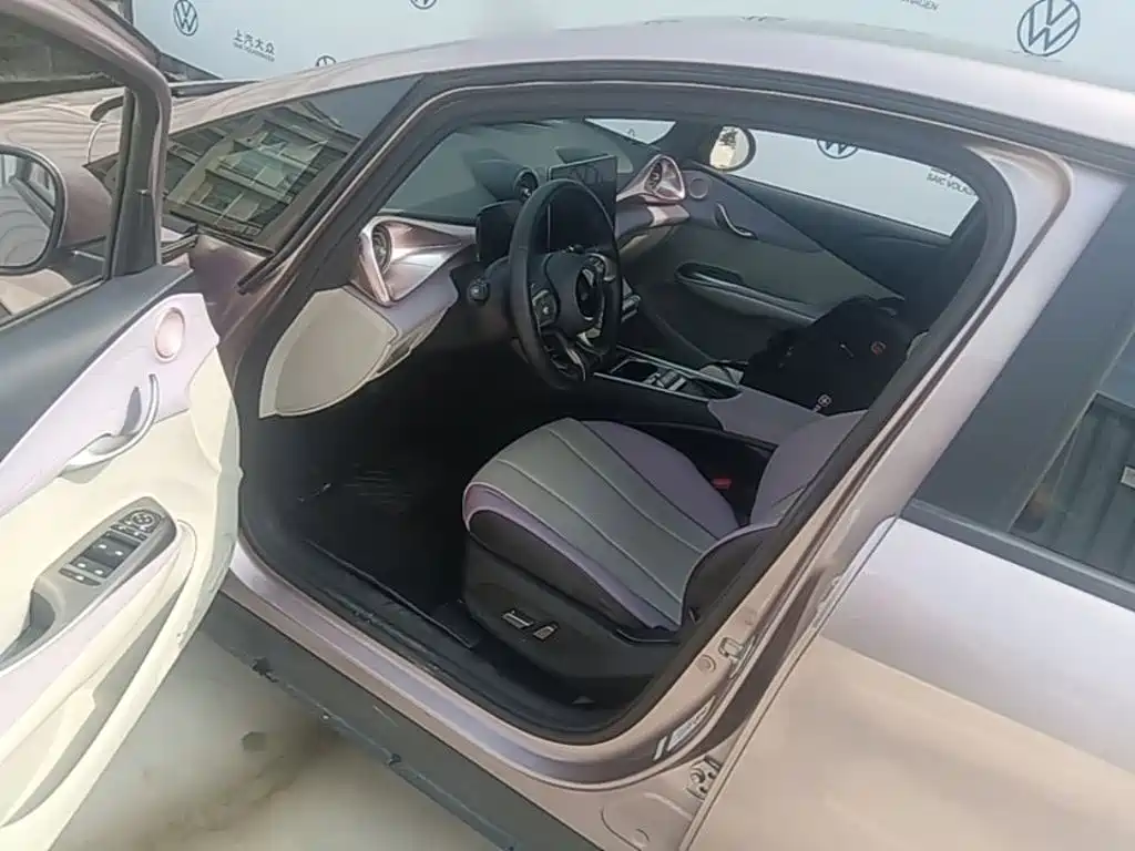 BYD Dolphin — миниатюра 16