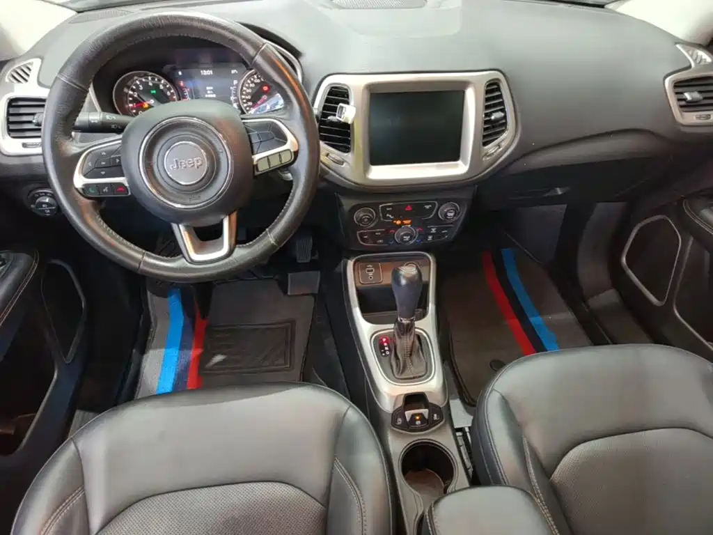 Jeep Compass — миниатюра 10