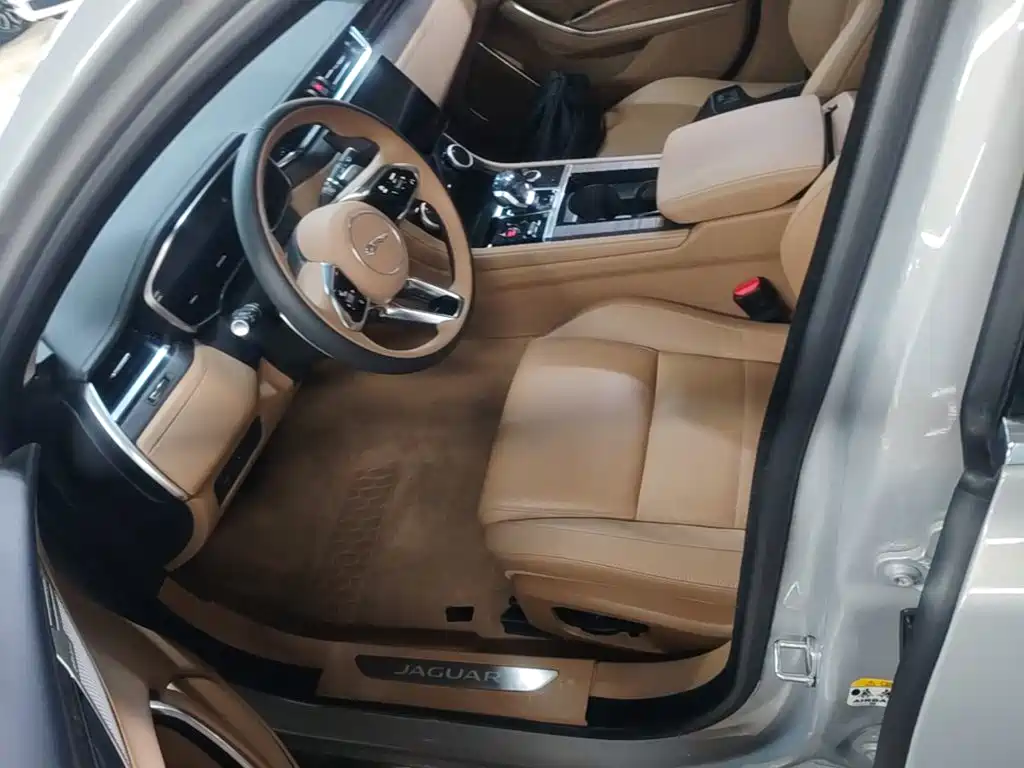 Jaguar XFL — миниатюра 15