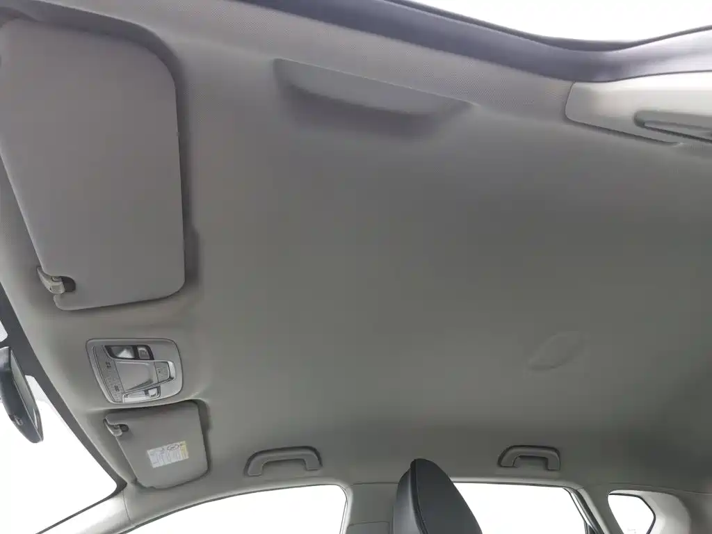 Geely Binyue — миниатюра 14