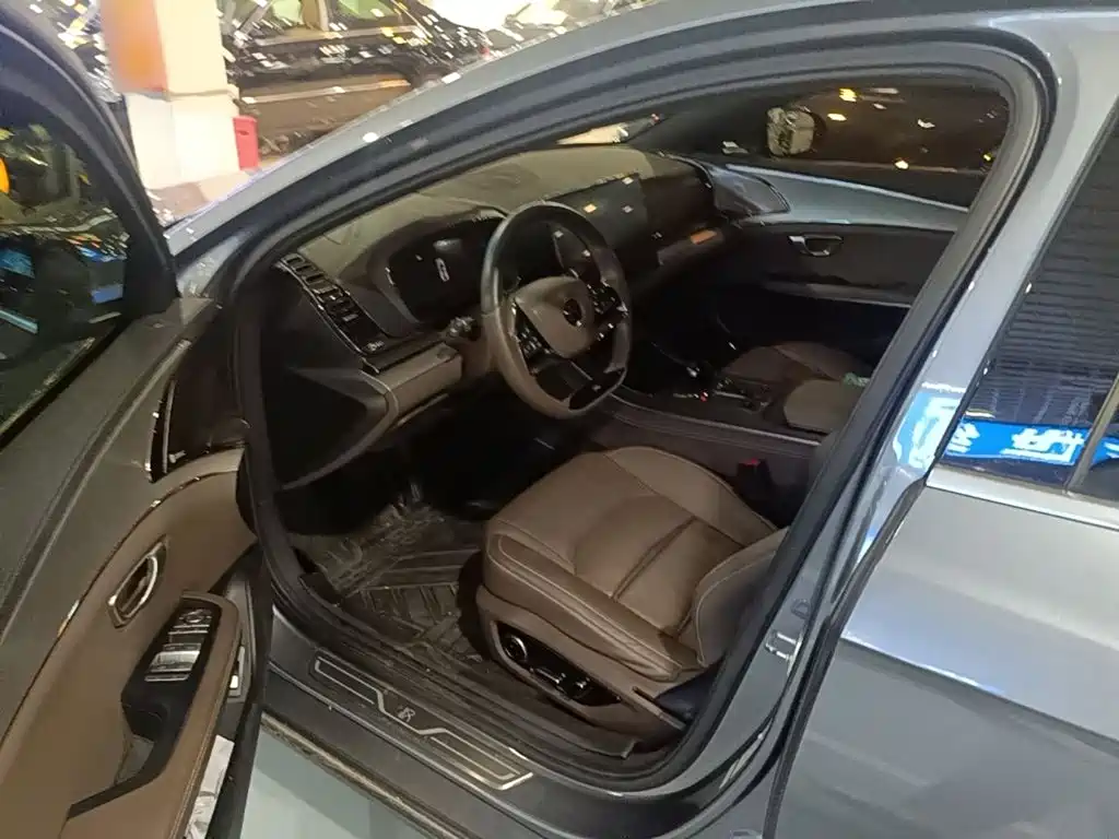 BYD Han — миниатюра 16