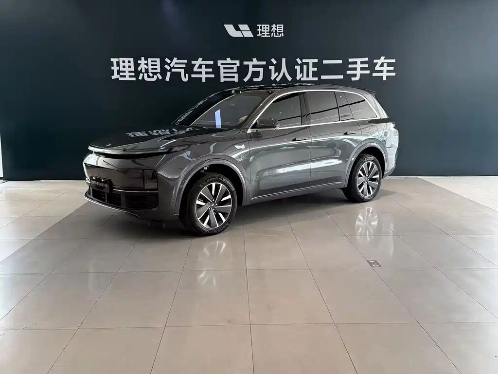 2025 Li Xiang L8 - zdjęcie 1 z 17