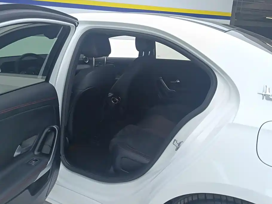 Mercedes-Benz A-Class — миниатюра 11