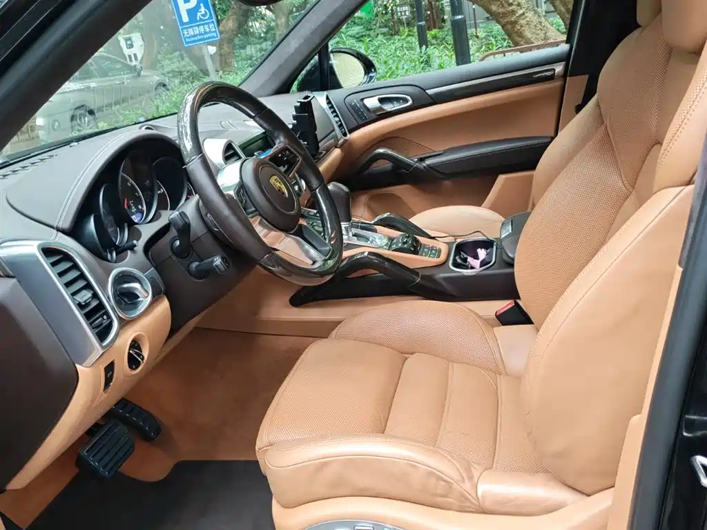 Porsche Cayenne 2016 Cayenne Turbo S 4.8T