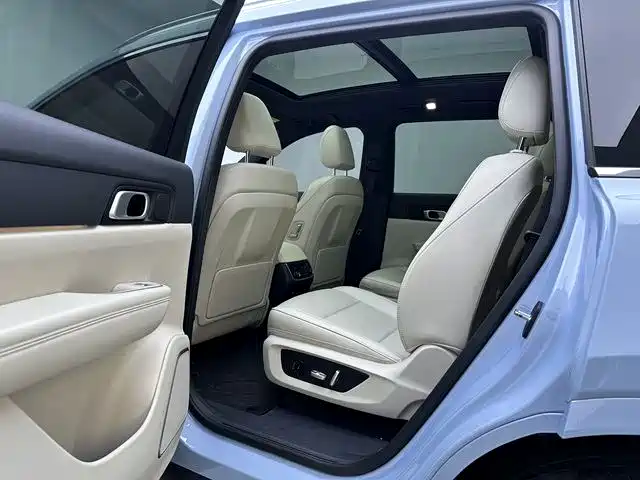 Li Auto Li ONE — миниатюра 12