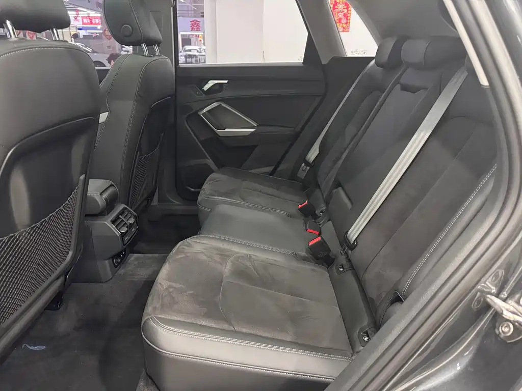 Audi Q3 — миниатюра 10