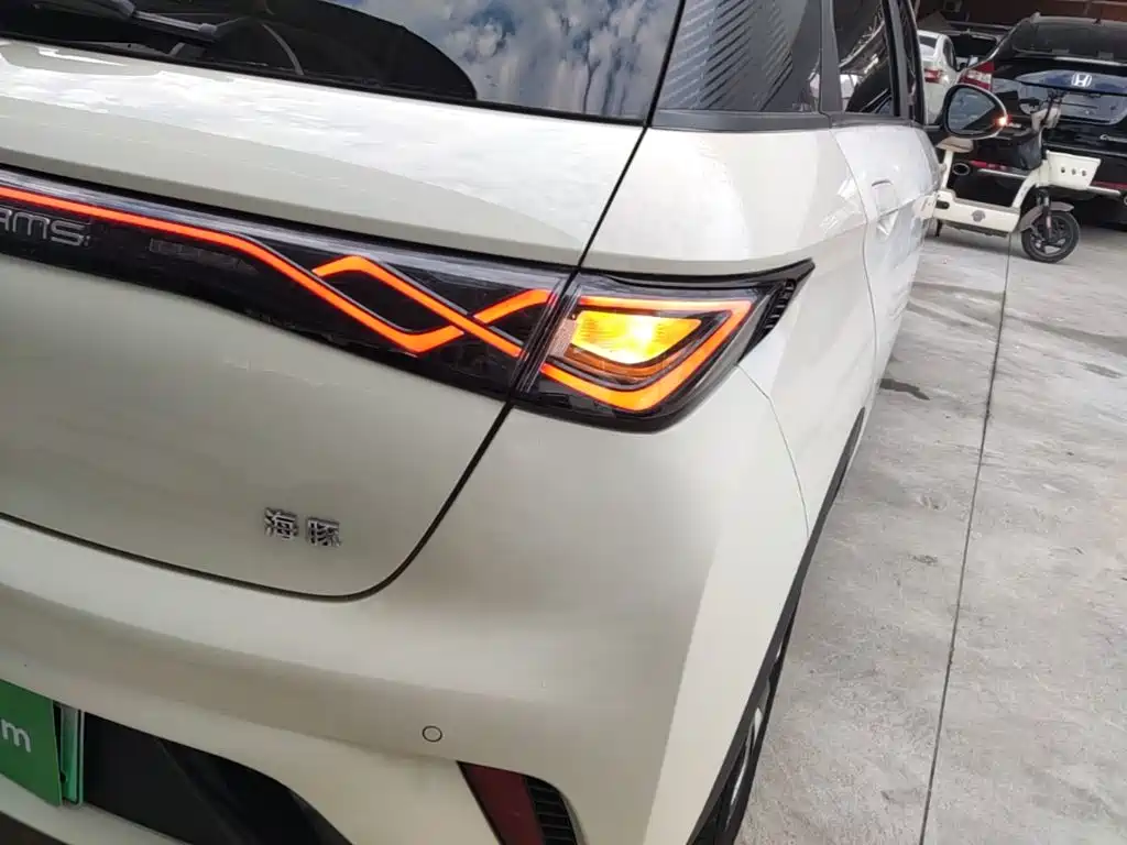 BYD Dolphin — миниатюра 8