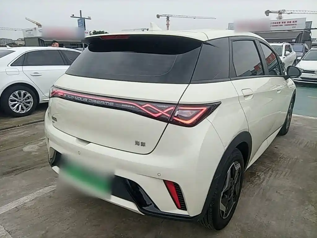 BYD Dolphin — миниатюра 7
