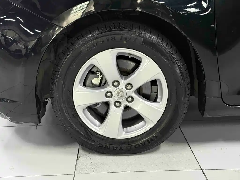 Toyota Sienna — миниатюра 15