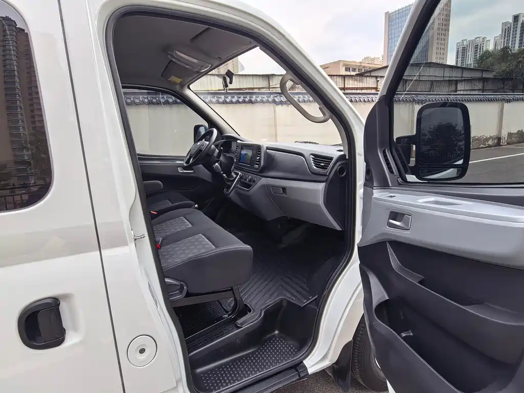 MAXUS V80 — миниатюра 5