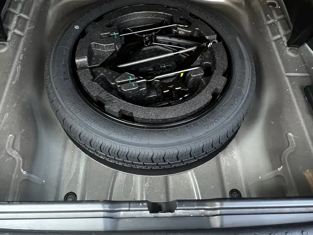 Geely Xingyue L — миниатюра 30