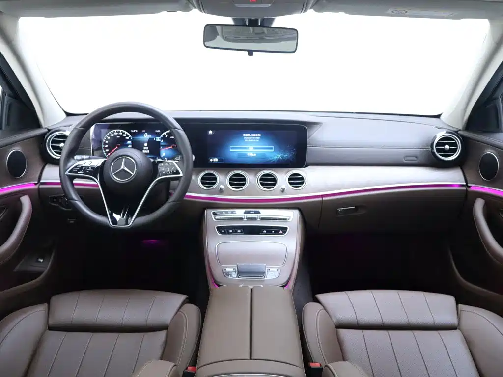 Mercedes-Benz E-Class — миниатюра 13