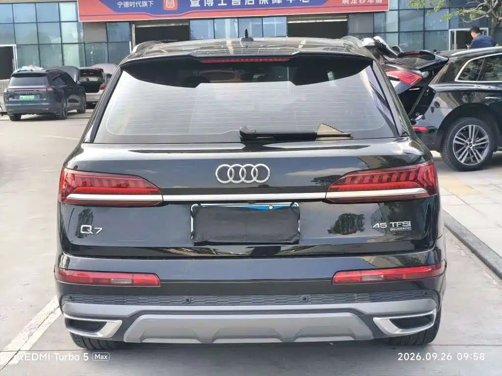 Audi Q7 — миниатюра 8