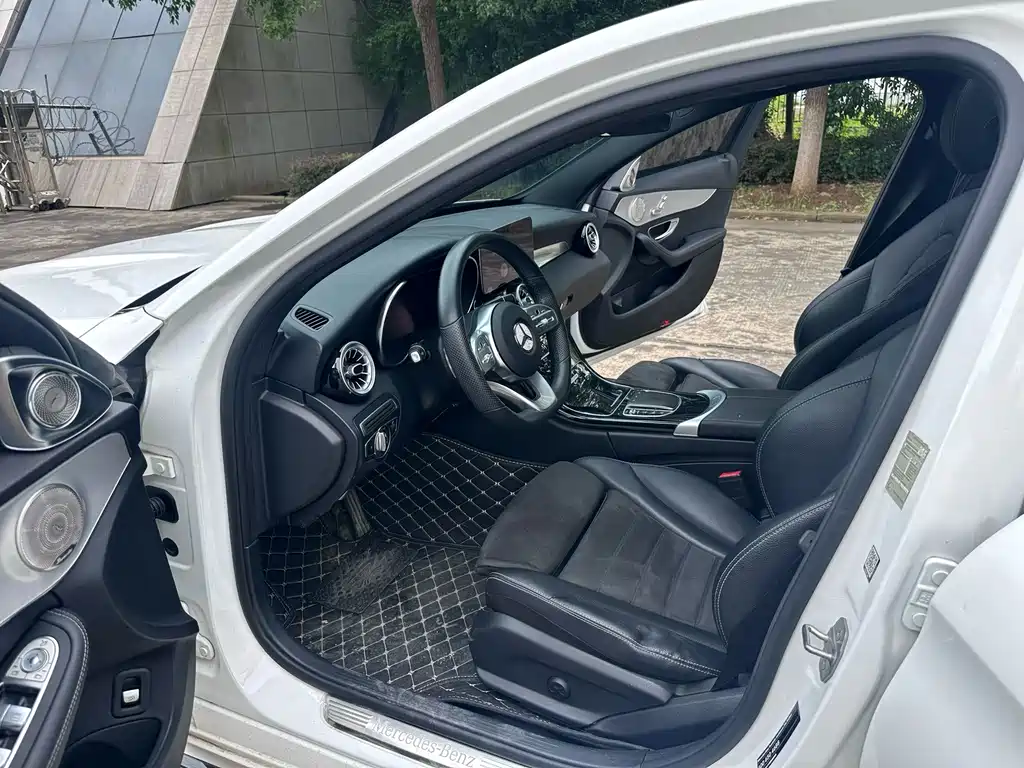 Mercedes-Benz C-Class — миниатюра 3