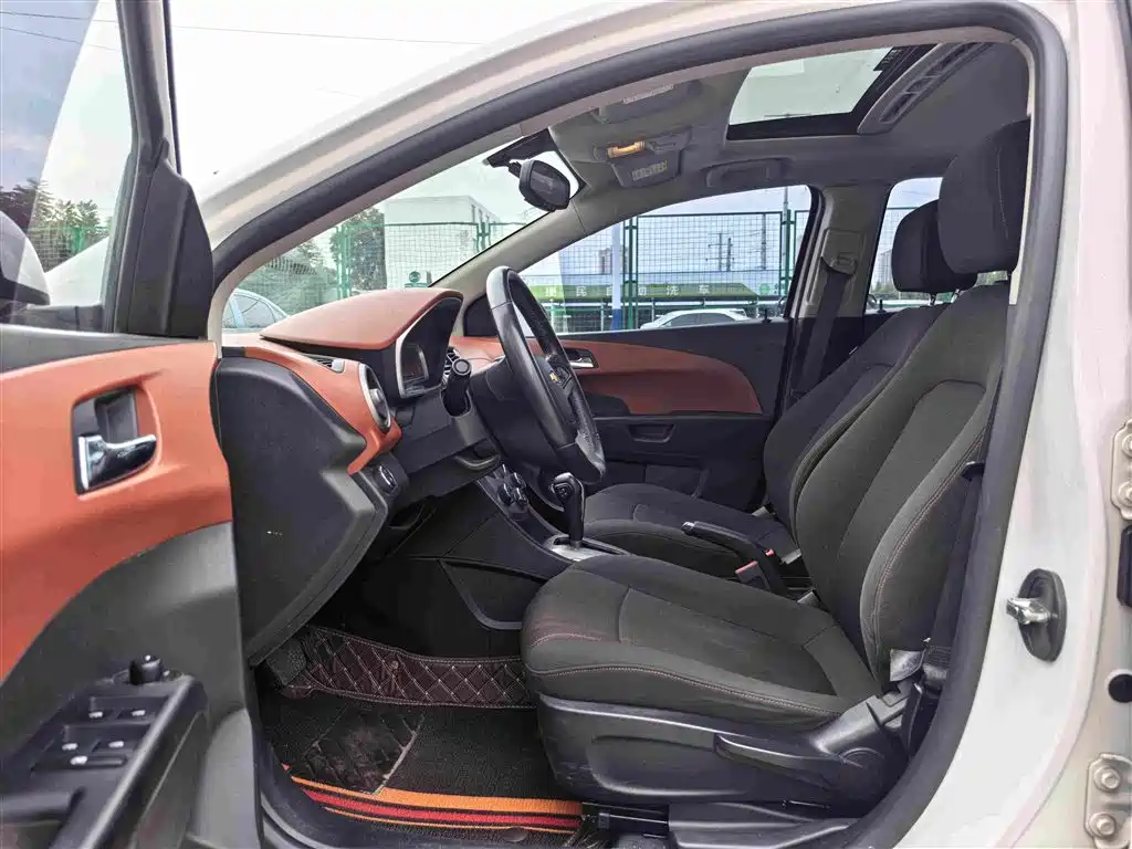 Chevrolet Aveo — миниатюра 9