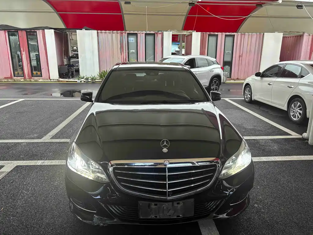 Mercedes-Benz E-Class — миниатюра 2