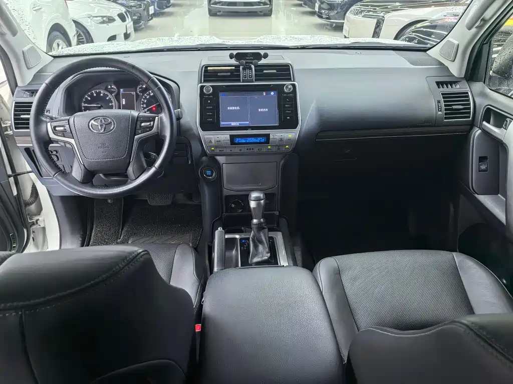 Toyota Prado — миниатюра 13