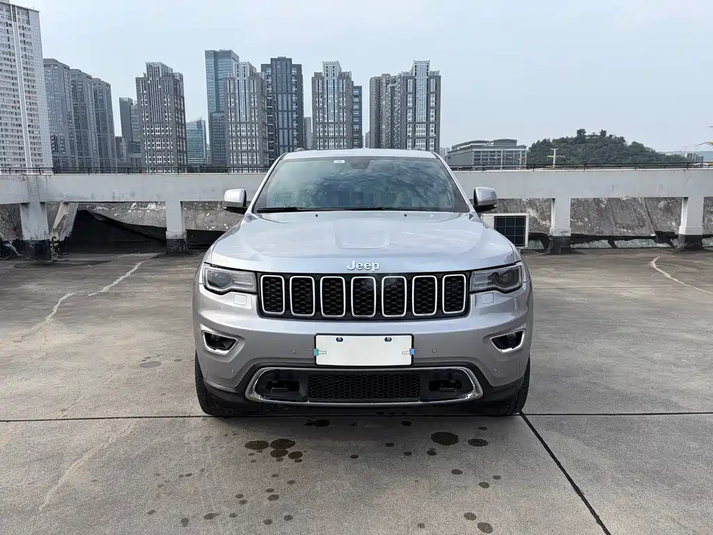 Jeep Grand Cherokee (Import) — миниатюра 2