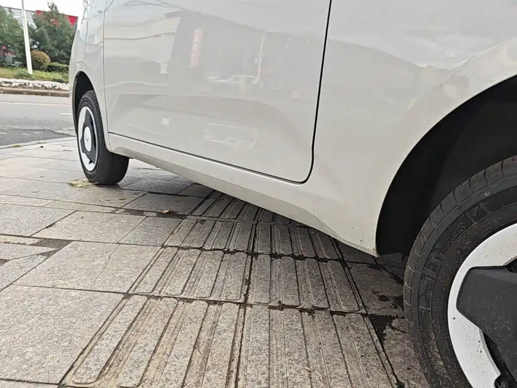 Wuling MINIEV — миниатюра 22