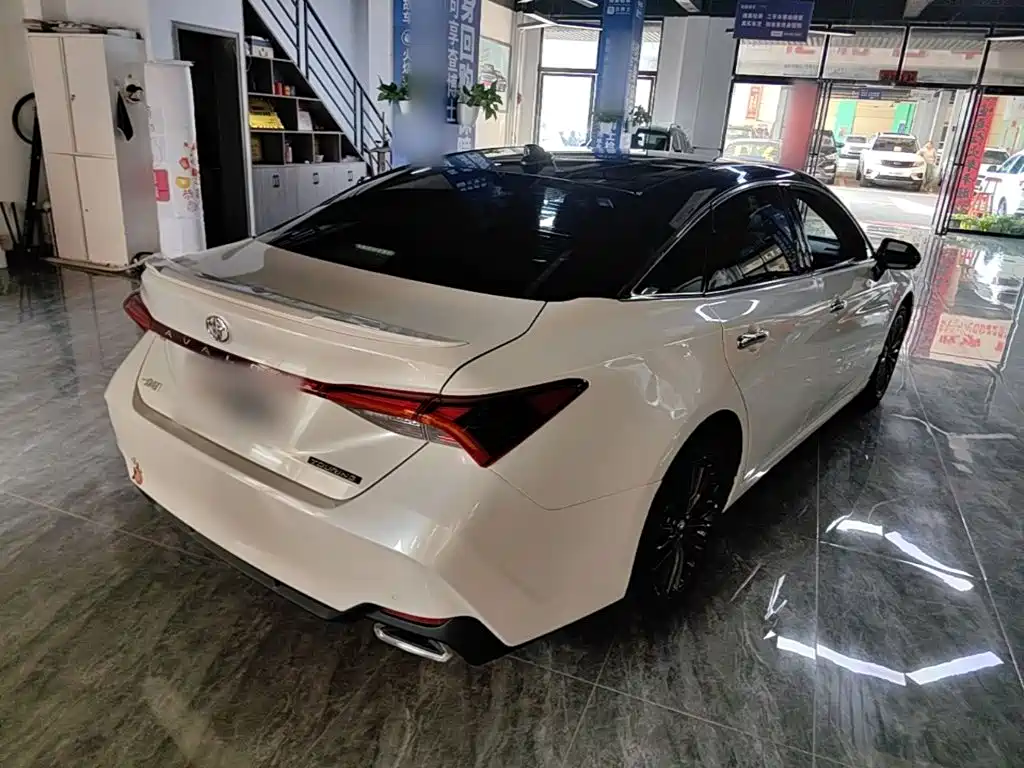 Toyota Avalon — миниатюра 7