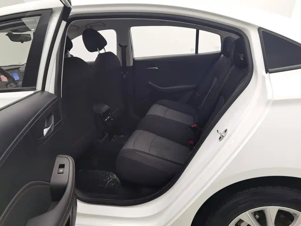 Roewe i5 — миниатюра 15