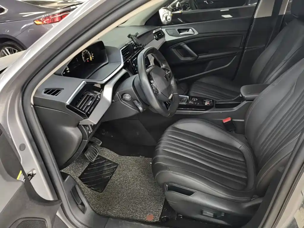 Peugeot 408 — миниатюра 15