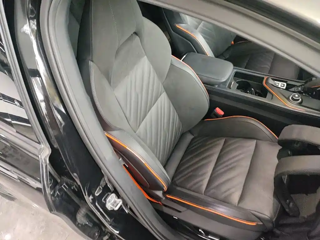 Lynk & Co 02 Hatchback — миниатюра 25