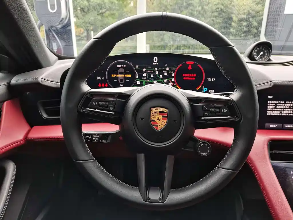 Porsche Taycan — миниатюра 8