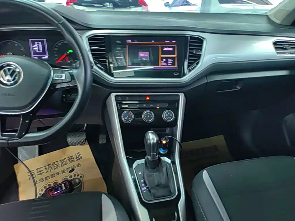 Volkswagen T-Roc — миниатюра 13