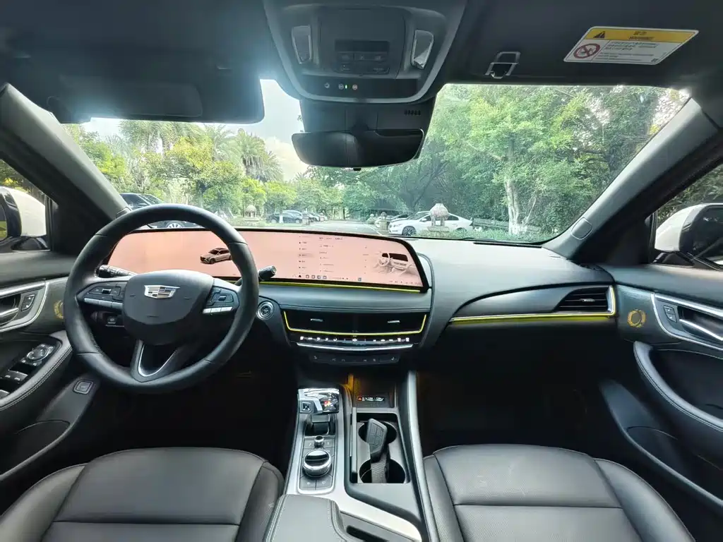 Cadillac CT5 — миниатюра 5