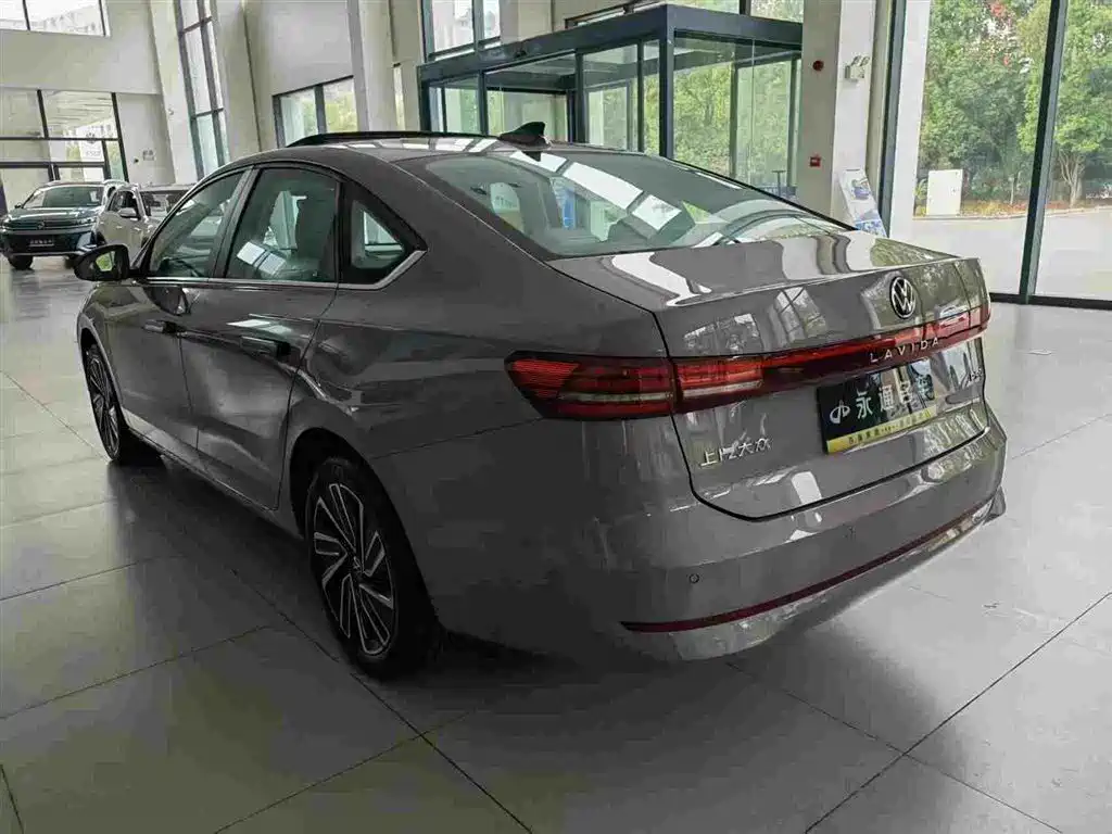 Volkswagen Lavida — миниатюра 9