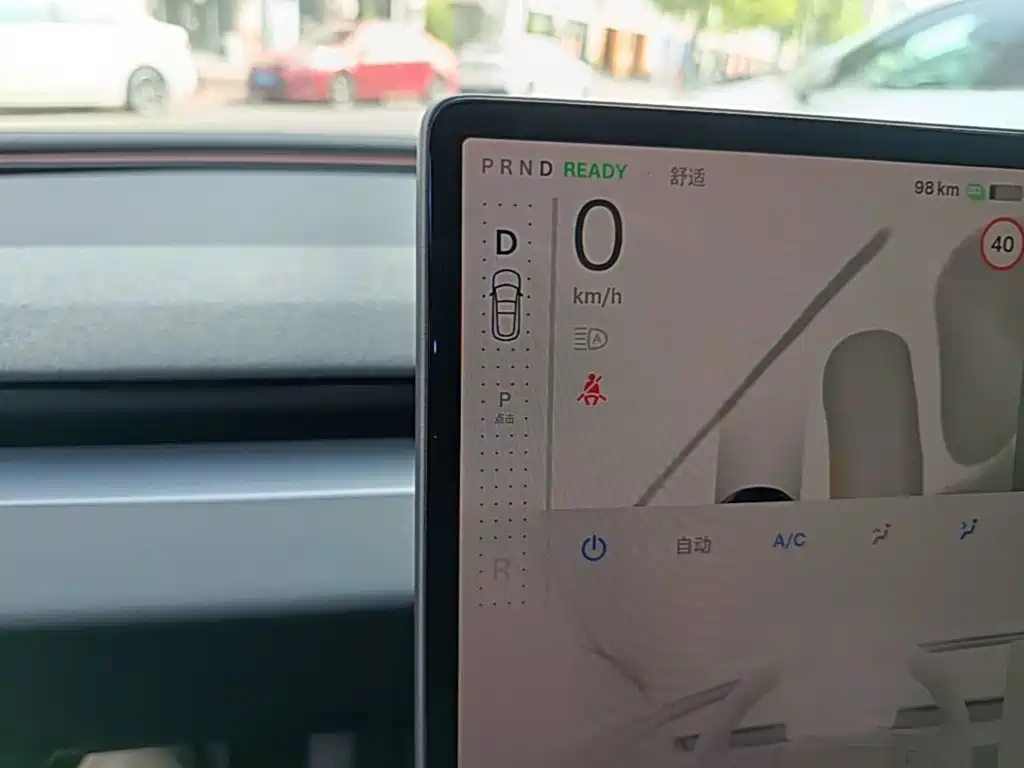 Tesla Model 3 — миниатюра 14