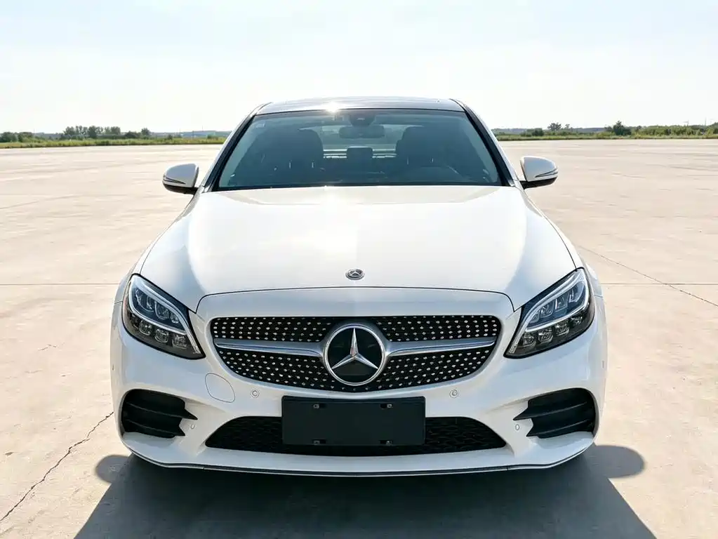 Mercedes-Benz C-Class — миниатюра 2
