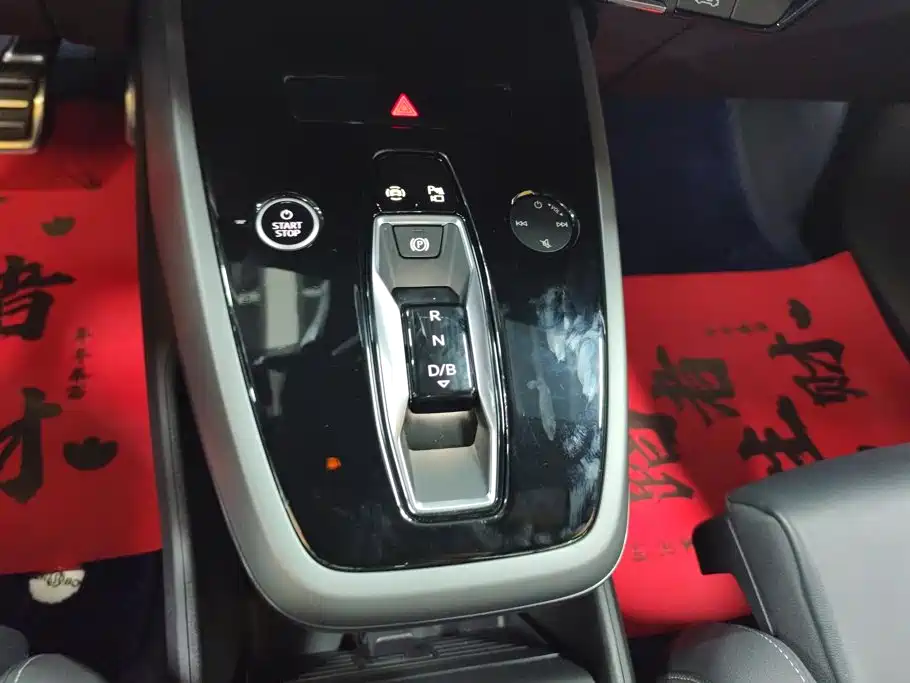 Audi Q5 e-tron — миниатюра 16