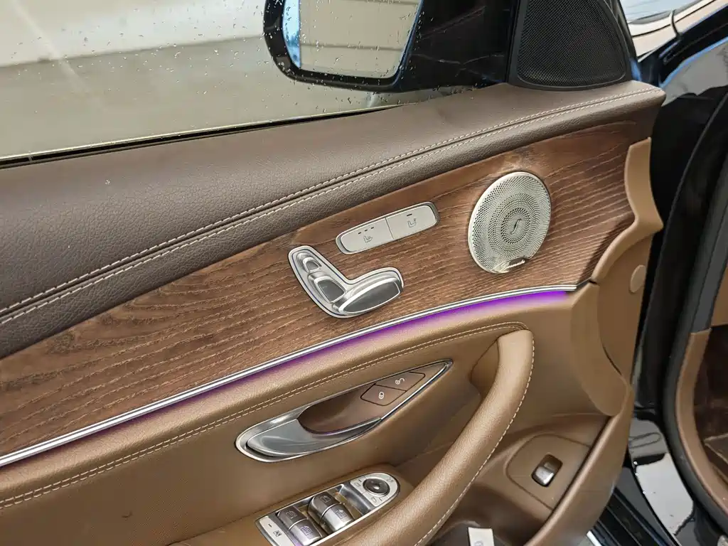 Mercedes-Benz E-Class — миниатюра 14