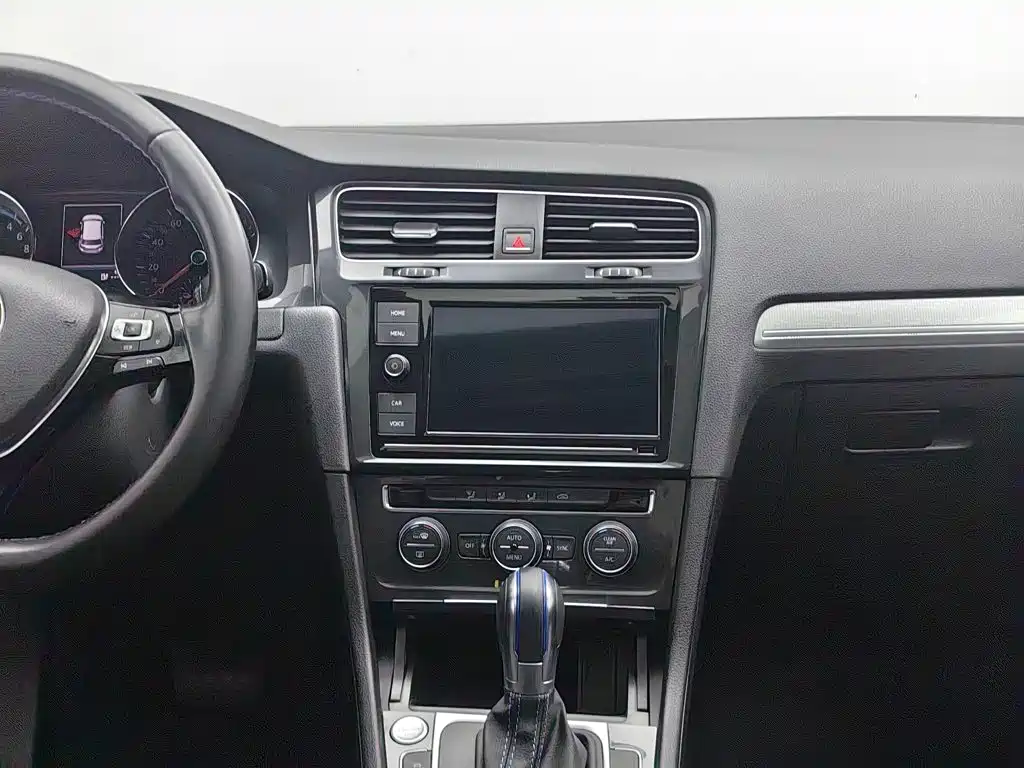 Volkswagen Golf EV — миниатюра 12